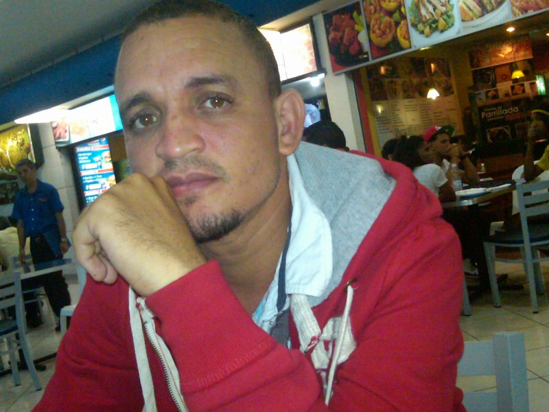 Date this good-looking Dominican Republic man Julio cesar from Santiago DO12438