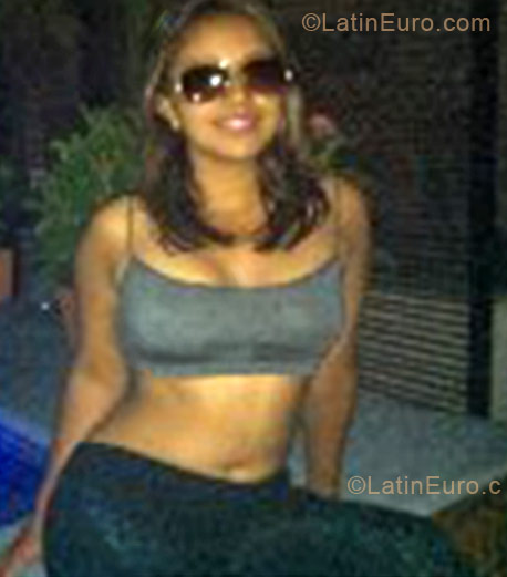 Date this hot Colombia girl Luisa fernanda from Bogota CO11852