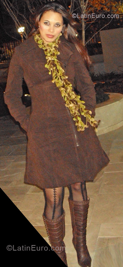 Date this passionate Brazil girl Giselle from Sao Paulo BR7113