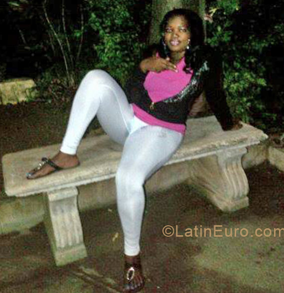Date this stunning Jamaica girl Kenesha from Kingston JM794