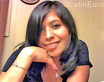 Date this funny El Salvador girl Eugenia from San Salvador SV42