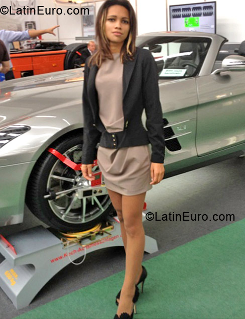 Date this georgeous Brazil girl Rejane oliver from Belem BR7156