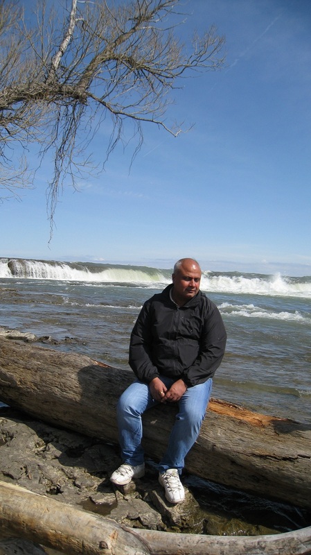 Date this tall United States man Naren from Miami US13652