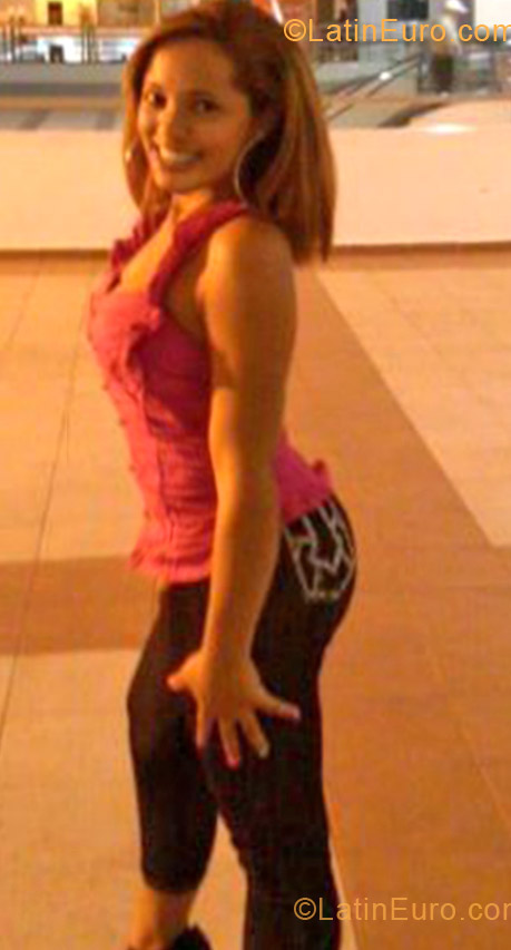 Date this lovely Dominican Republic girl Ruth esther her from Barahona DO12835