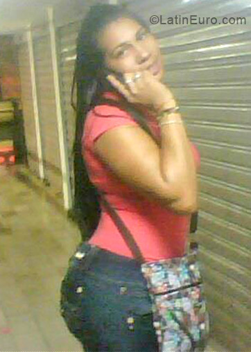 Date this young Colombia girl Violeta from Cali CO11491