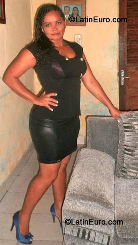 Date this beautiful Brazil girl Eliniuza from Natal BR7205