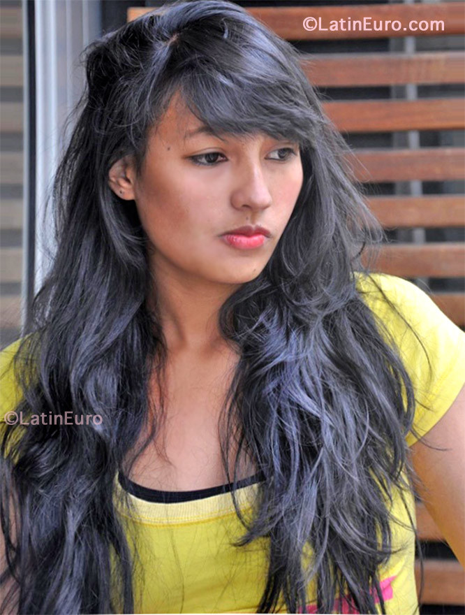 Date this tall Colombia girl Julieta from Bogota CO11606