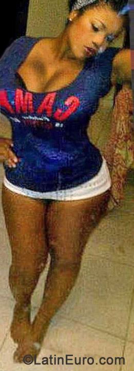 Date this foxy Dominican Republic girl Jairan from Santo Domingo DO21279