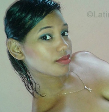 Date this foxy Brazil girl Aline from Salvador BR7265