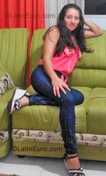 Date this cute Colombia girl Angela mantilla from Cali CO11736