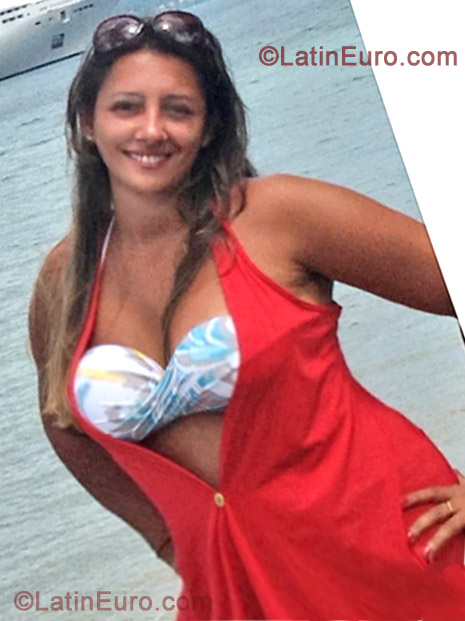 Date this stunning Brazil girl Melissa from Sao Paulo BR7303