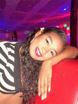 Date this beautiful Colombia girl AURA from Bucaramanga CO11966
