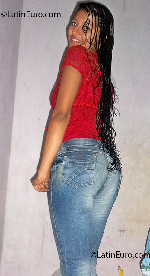 Date this delightful Brazil girl Erika from Brasilia BR7325