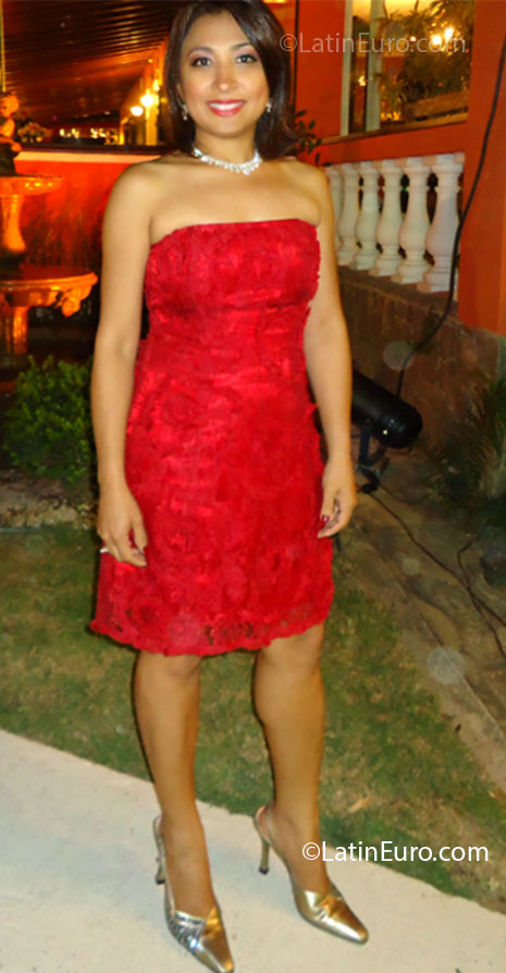 Date this happy Brazil girl Maria from Sao Paulo BR7340