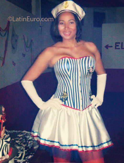 Date this gorgeous Brazil girl Tatiane from Rio De Janeiro BR7349