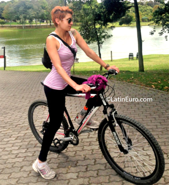 Date this hard body Colombia girl Julieth sarmien from Bogota CO11890