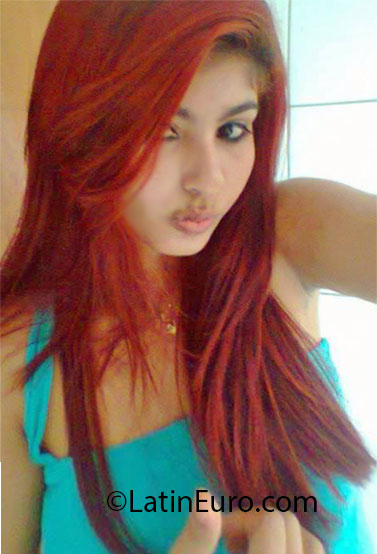Date this nice looking Brazil girl Flavia from Sao Jose Do Rio Preto BR7381