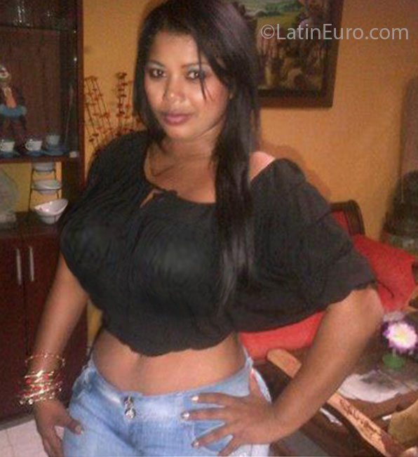 Date this sultry Colombia girl Paola from Monteria CO11993