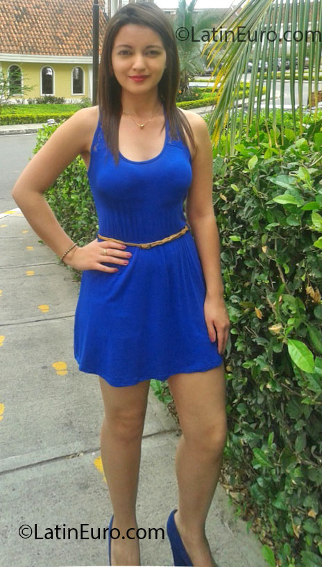 Date this young Colombia girl Andrea from Bucaramanga CO12096