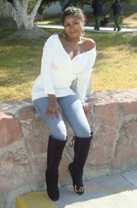 Date this georgeous Mexico girl Sol from Mexico City MX863