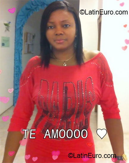 Date this athletic Colombia girl La morena from Valencia CO12341