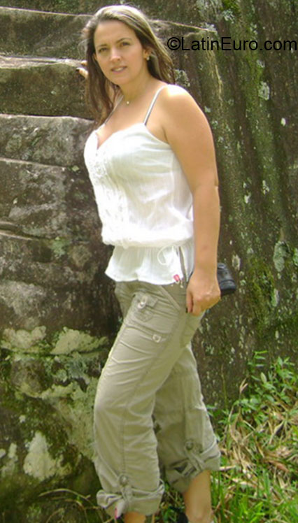 Date this good-looking Colombia girl Sandra from Medellin CO12343