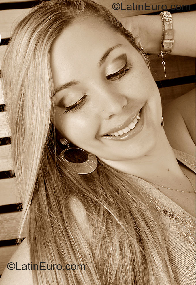 Date this exotic Brazil girl Vanessa from Sao Paulo BR7543