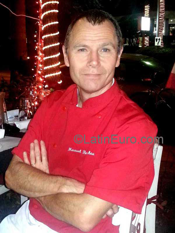 Date this georgeous United States man Manuel from Miami Beach US14002