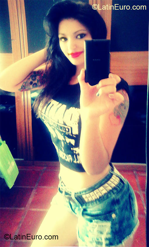 Date this pretty Brazil girl Jaine from Valinhos BR7558