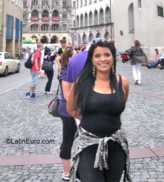 Date this sensual Brazil girl Susana from Brasilia BR7569