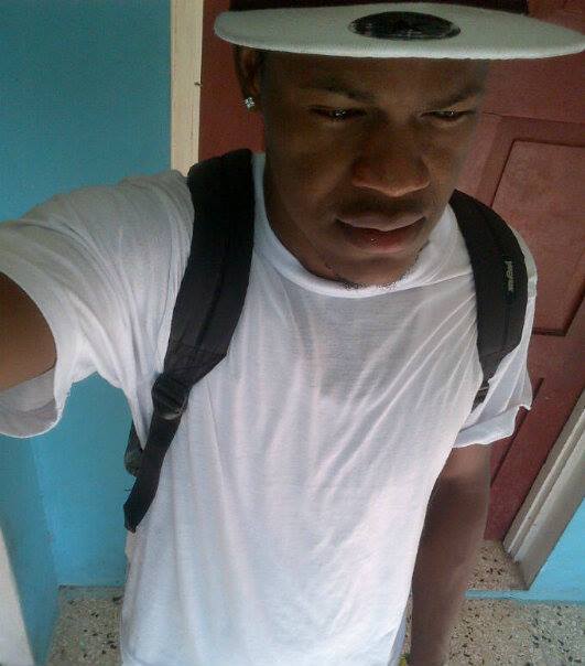 Date this cute Jamaica man Wayne from Old Harbour JM1062