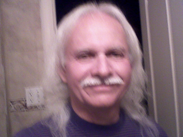 Date this tall United States man JERRY from Saint Petersburg US14040