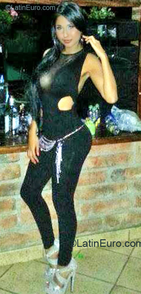 Date this happy Colombia girl Sol from Bogota CO15462