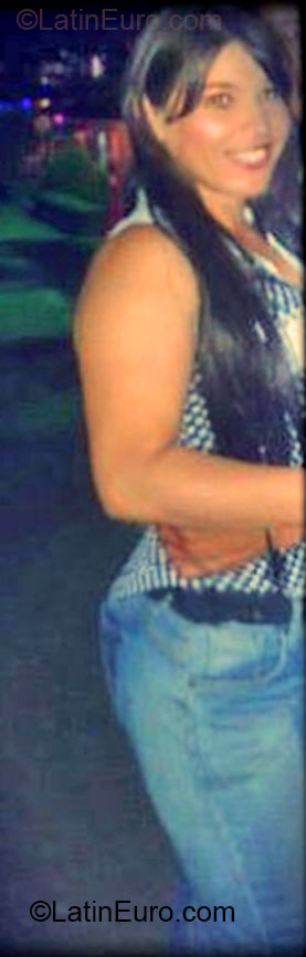 Date this georgeous Colombia girl Fanory from Bogota CO12483