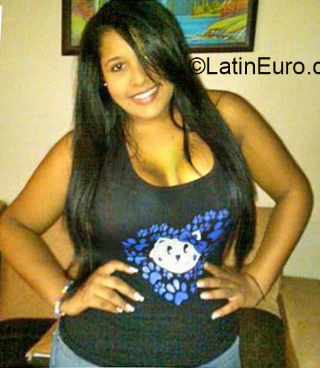 Date this nice looking Colombia girl Yiliana from Cali CO12567
