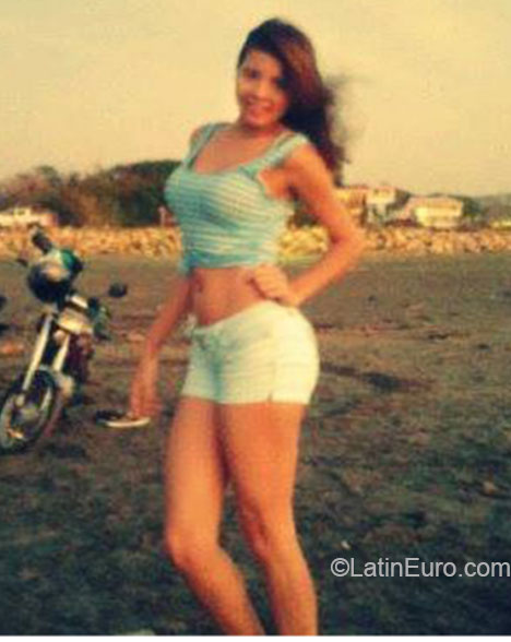 Date this happy Colombia girl Jezi from Barranquilla CO12618