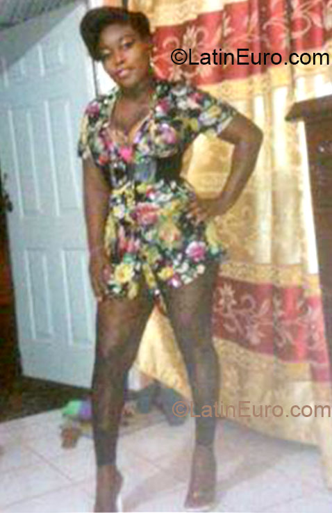 Date this beautiful Jamaica girl Shantay from Kingston JM1118
