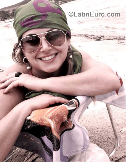 Date this funny Brazil girl Adriana from Florianopolis BR7699