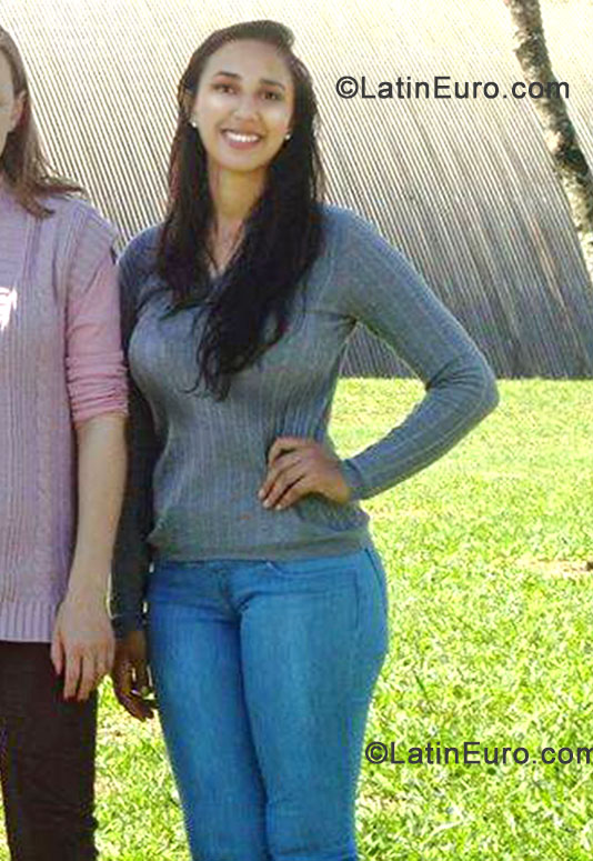 Date this good-looking Brazil girl Marcia from Chapeco BR7700