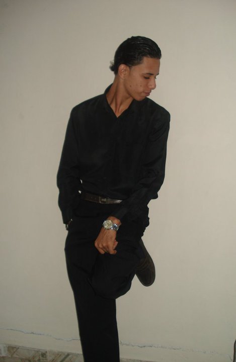 Date this beautiful United States man ROBERTO CARLOS from Santiago US14145