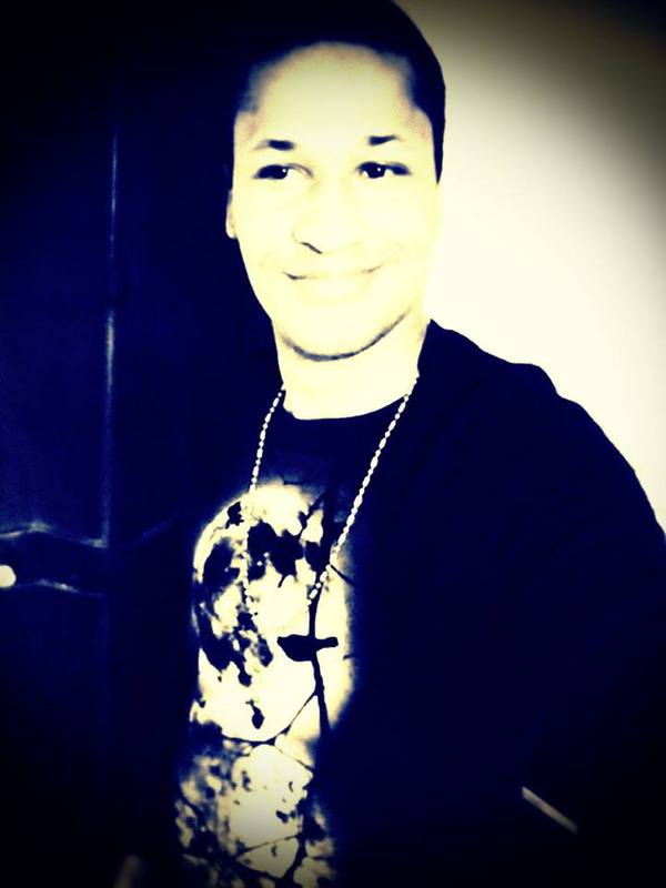 Date this nice looking Dominican Republic man Alexander from Santo Domingo DO15468