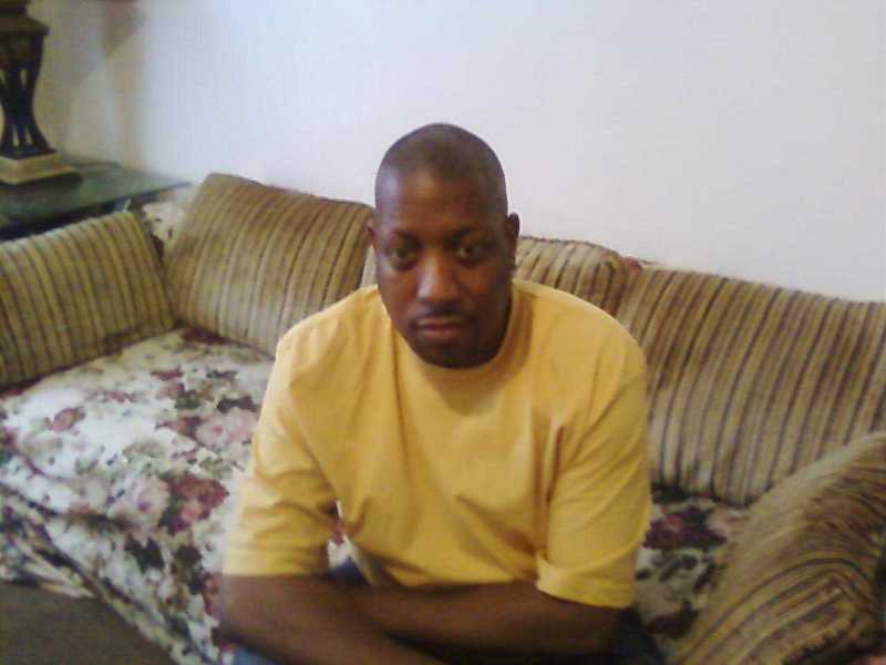 Date this georgeous United States man Phillip from Chicago US14159