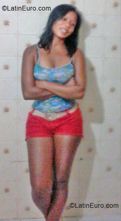 Date this happy Brazil girl Gilmara from Recife BR7737