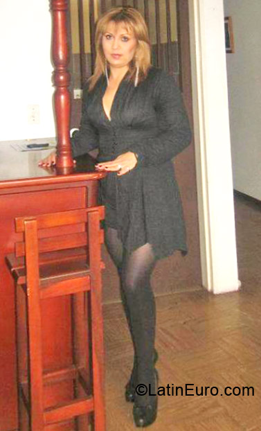 Date this young Colombia girl Luzelena from Manizales CO12923