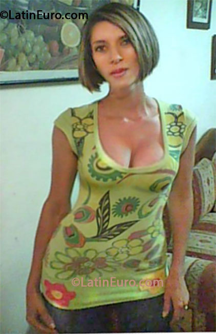 Date this cute Colombia girl Eliana from Medellin CO19089