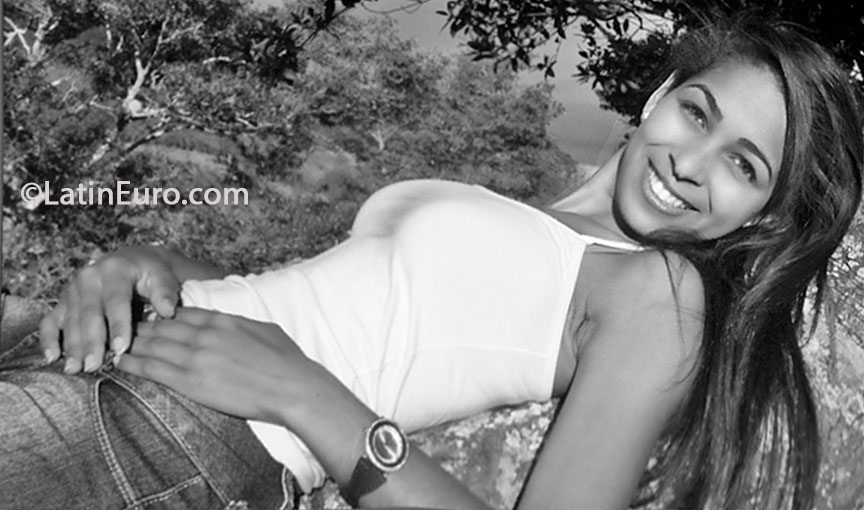 Date this voluptuous Brazil girl Lhigiany from Sao Paulo BR7788