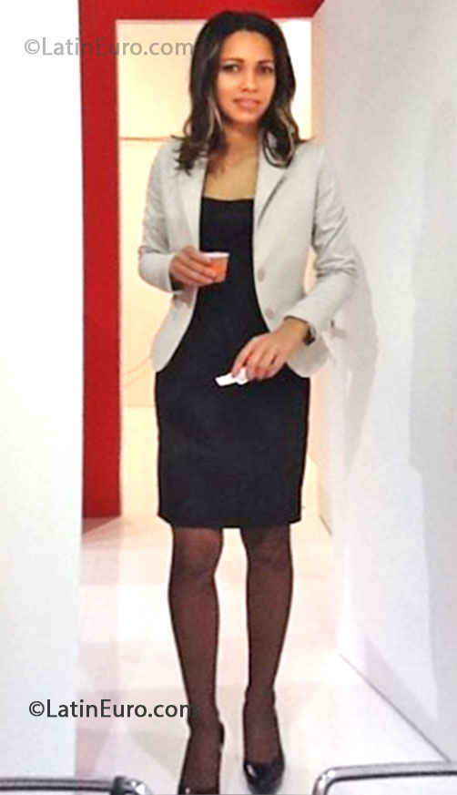 Date this voluptuous Brazil girl Regiane from Belem BR7789