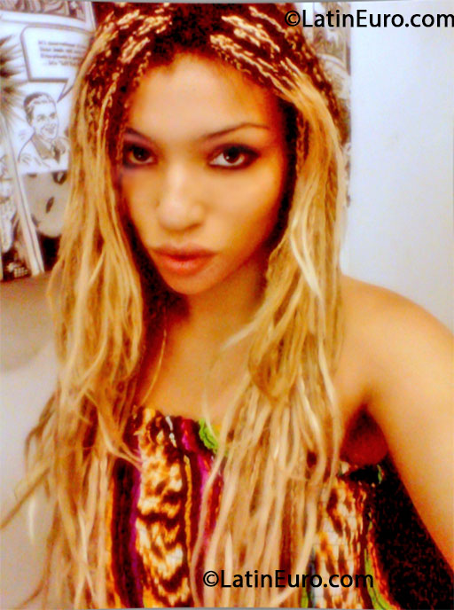 Date this athletic Brazil girl Ana from Juiz De Fora BR7791