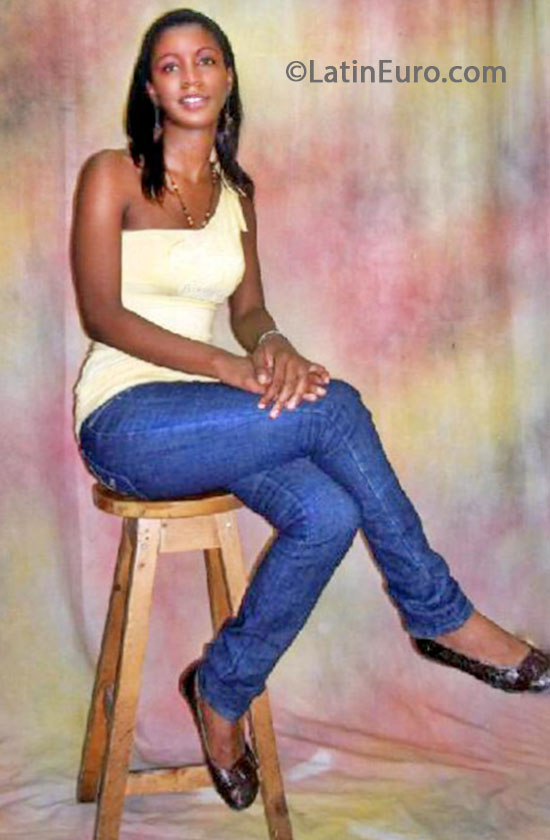 Date this athletic Colombia girl Diana sofia from Palmira CO13142