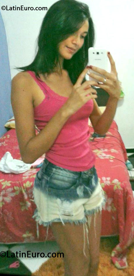 Date this georgeous Brazil girl Denise from Sorocaba BR7796